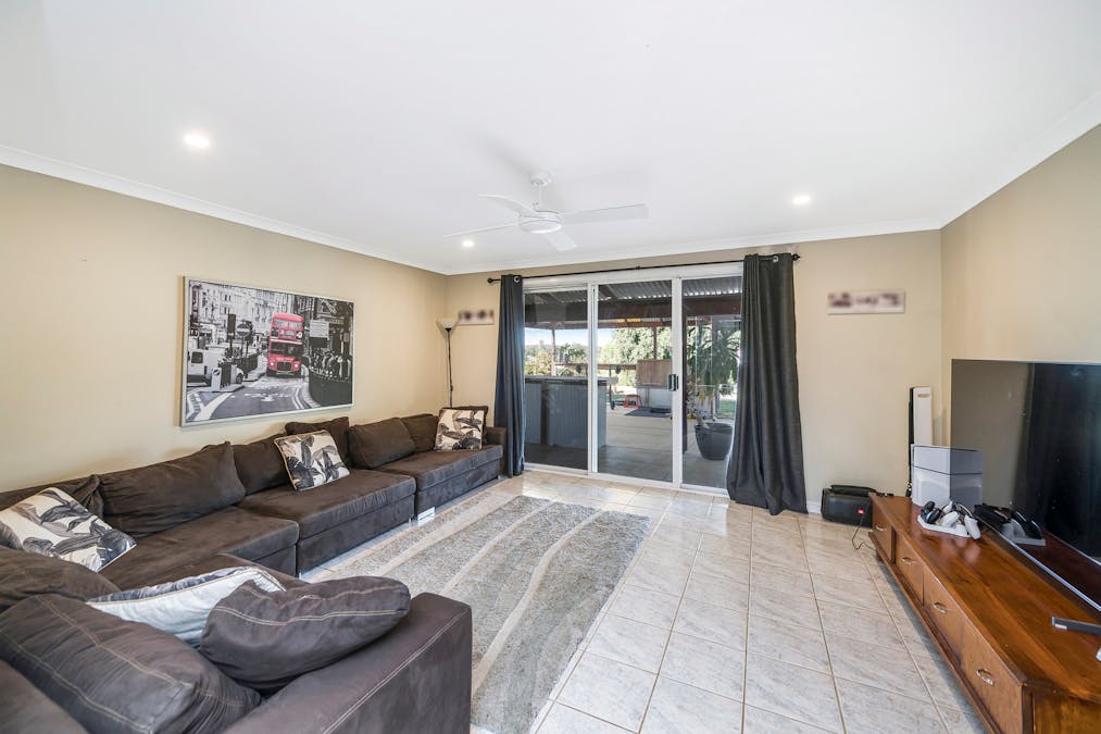 18 Evelyn Place, Bullsbrook, WA, 6084 - Image 9