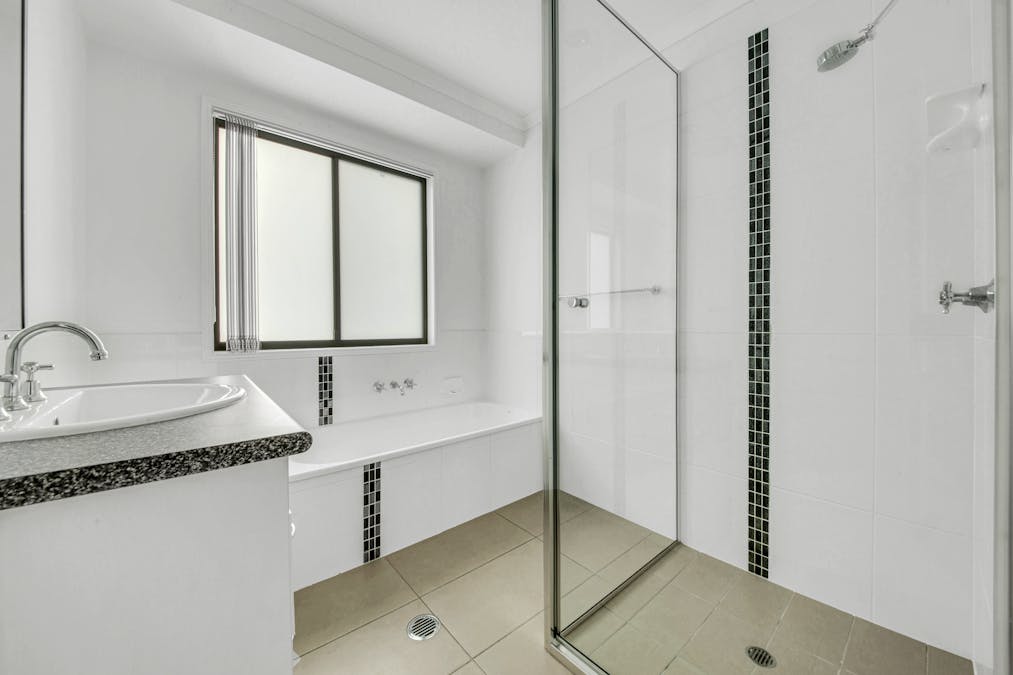 32 Liriope Drive, Kirkwood, QLD, 4680 - Image 5