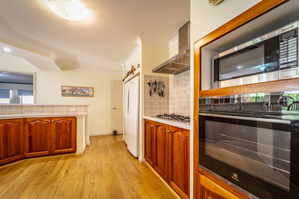 24 Chesapeake Parade, Port Kennedy, WA, 6172 - Image 12