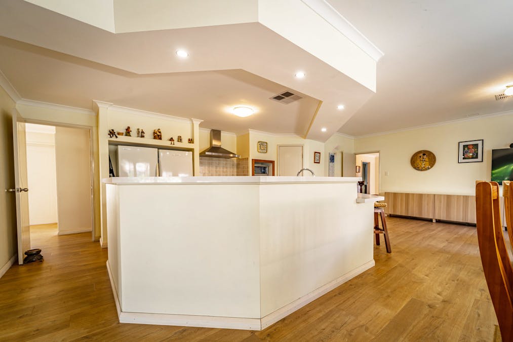 24 Chesapeake Parade, Port Kennedy, WA, 6172 - Image 19