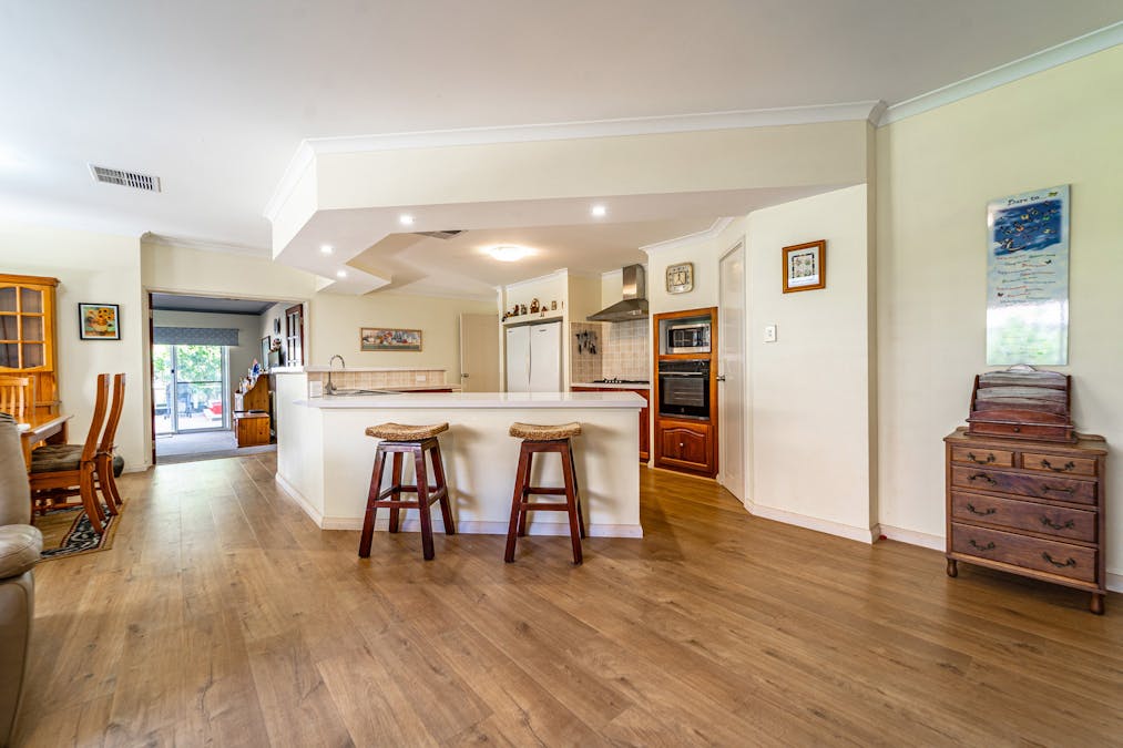 24 Chesapeake Parade, Port Kennedy, WA, 6172 - Image 11