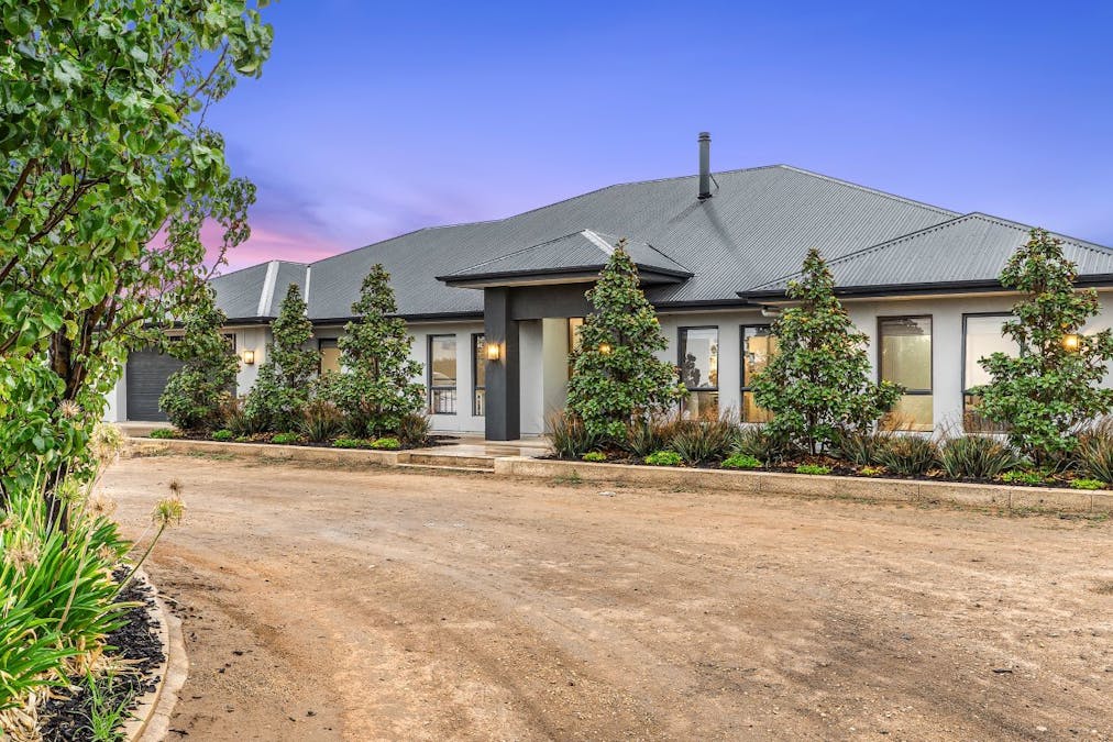 386 Chowilla Street, Renmark, SA, 5341 - Image 2