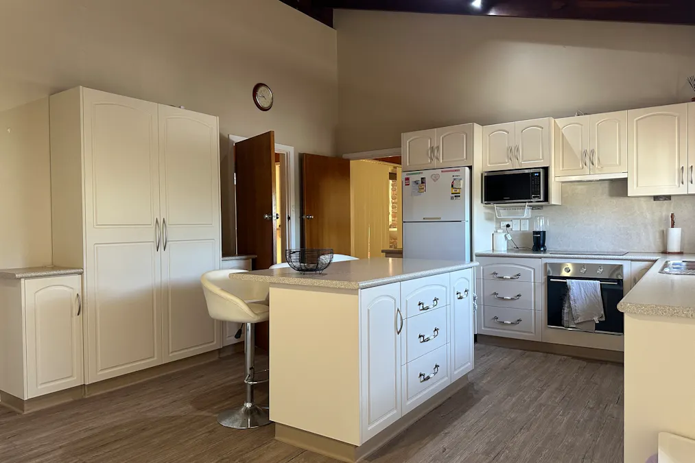 25 Golf Links Road, Katanning, WA, 6317 - Image 7