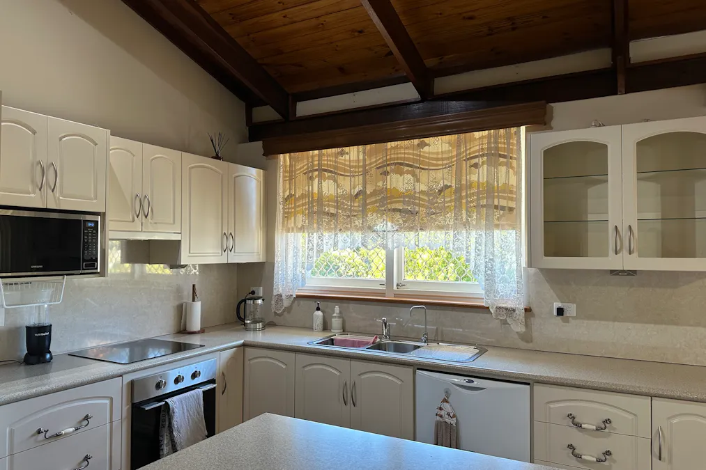 25 Golf Links Road, Katanning, WA, 6317 - Image 5