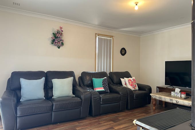 8 Cassia Court, Katanning, WA, 6317 - Image 1