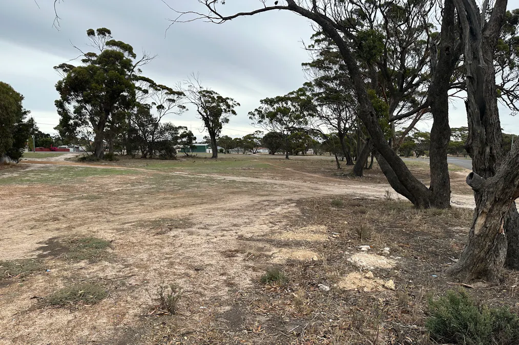 2 Garnett Road, Gnowangerup, WA, 6335 - Image 3