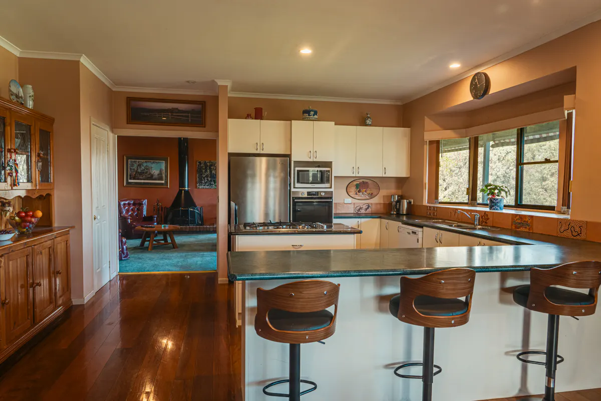 489 Howes Creek Road — photo 4 of 30