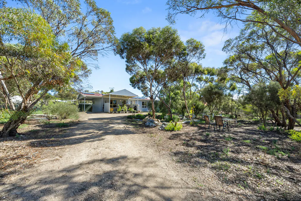 46 Murray Street, Caloote, SA, 5254 - Image 1
