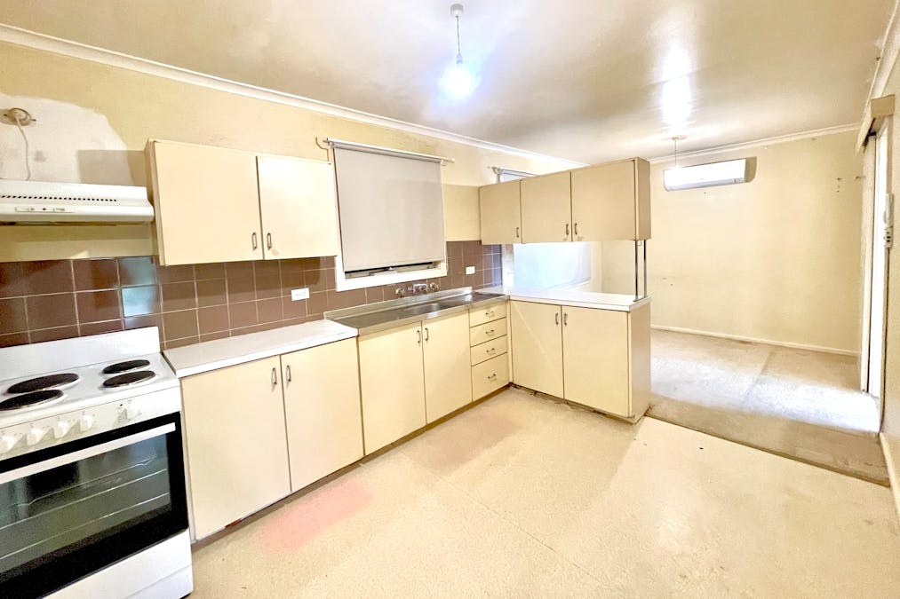 6 Kloeden Street, Ceduna, SA, 5690 - Image 2