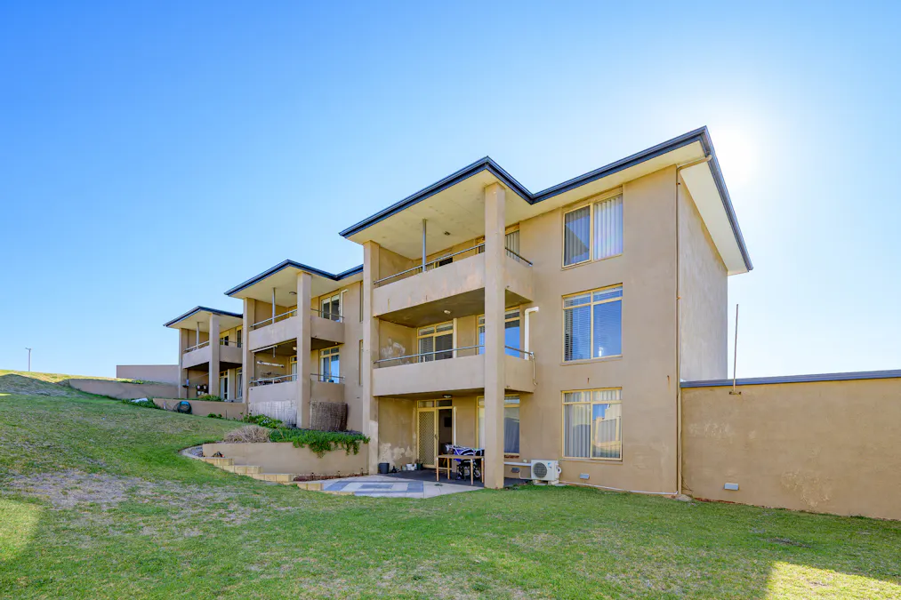 1/173 Ocean Drive, South Bunbury, WA, 6230 - Image 3