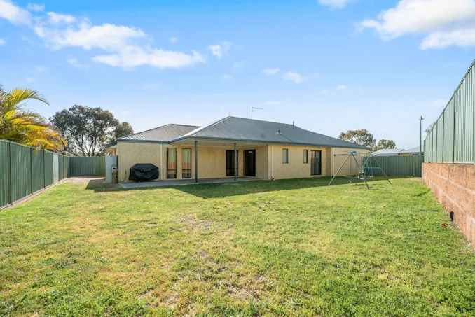 15 Foothills Retreat, Baldivis, WA, 6171 - Image 1