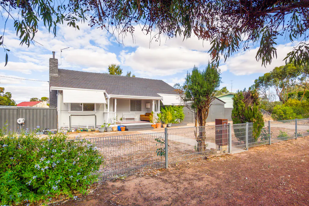 1 Edmondson Street, Northam, WA, 6401 - Image 1