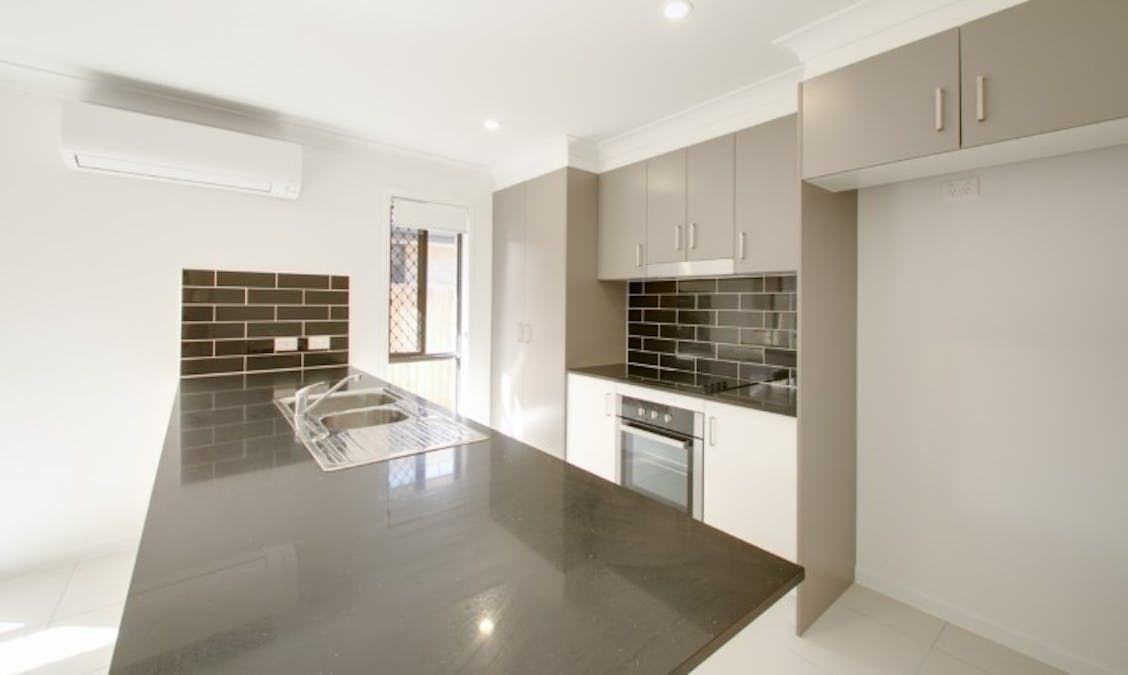 23 Wallace Street, Walloon, QLD, 4306 - Image 4