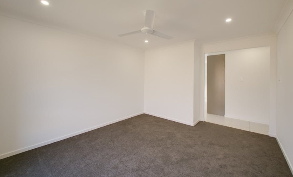 23 Wallace Street, Walloon, QLD, 4306 - Image 7