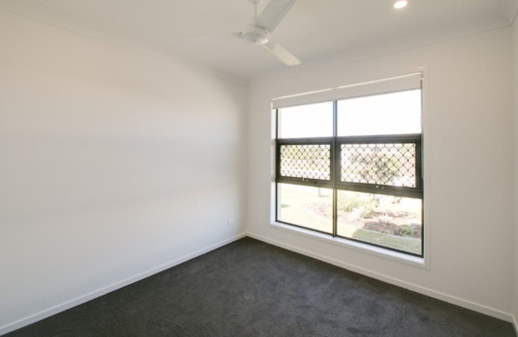 23 Wallace Street, Walloon, QLD, 4306 - Image 11