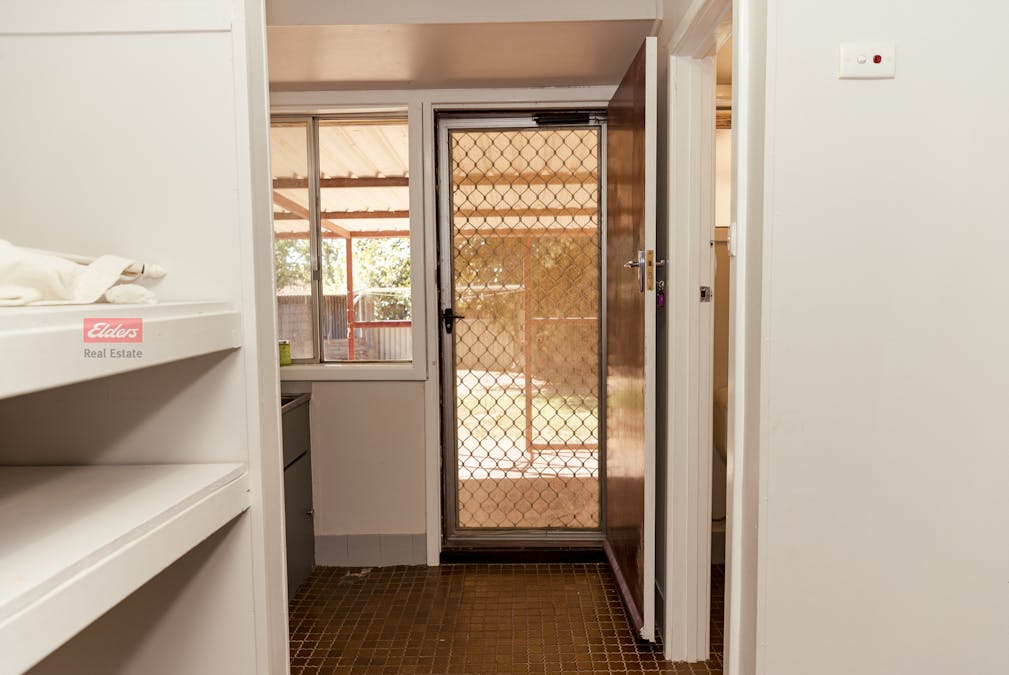 16 Pioneers Road, Merredin, WA, 6415 - Image 16