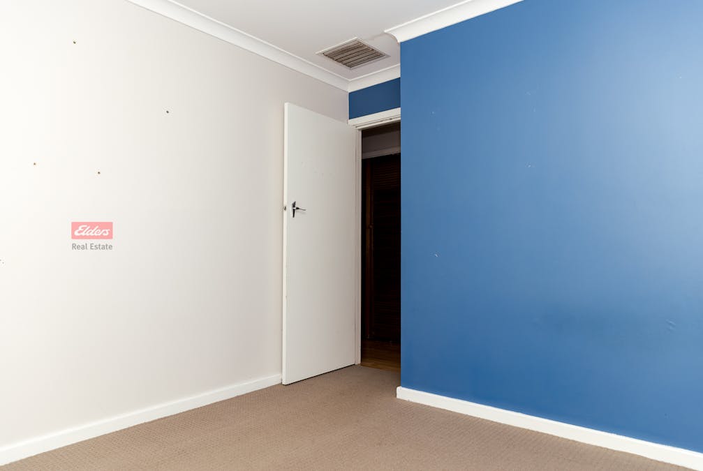 16 Pioneers Road, Merredin, WA, 6415 - Image 14