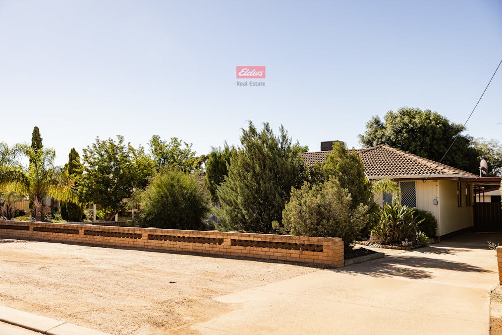 16 Pioneers Road, Merredin, WA, 6415 - Image 20