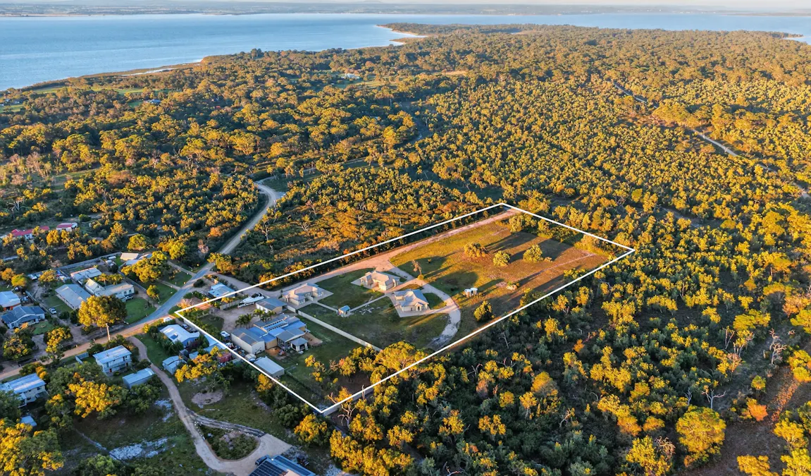 27 Gravelly Point Road, Raymond Island, VIC, 3880 - Image 9