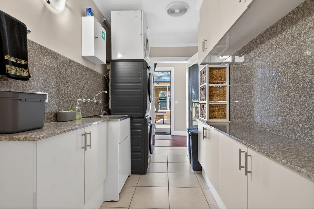 27 Gravelly Point Road, Raymond Island, VIC, 3880 - Image 33