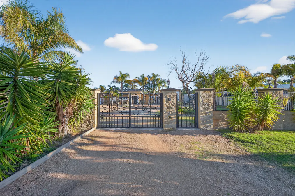 27 Gravelly Point Road, Raymond Island, VIC, 3880 - Image 10