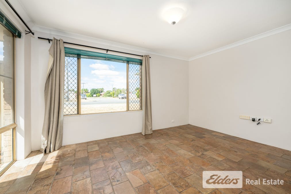 11 Gascoyne Way, Cooloongup, WA, 6168 - Image 6
