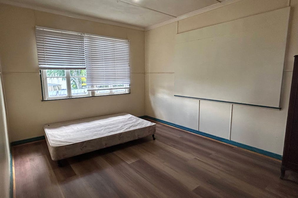 13 Nearhos Street, Dalby, QLD, 4405 - Image 6