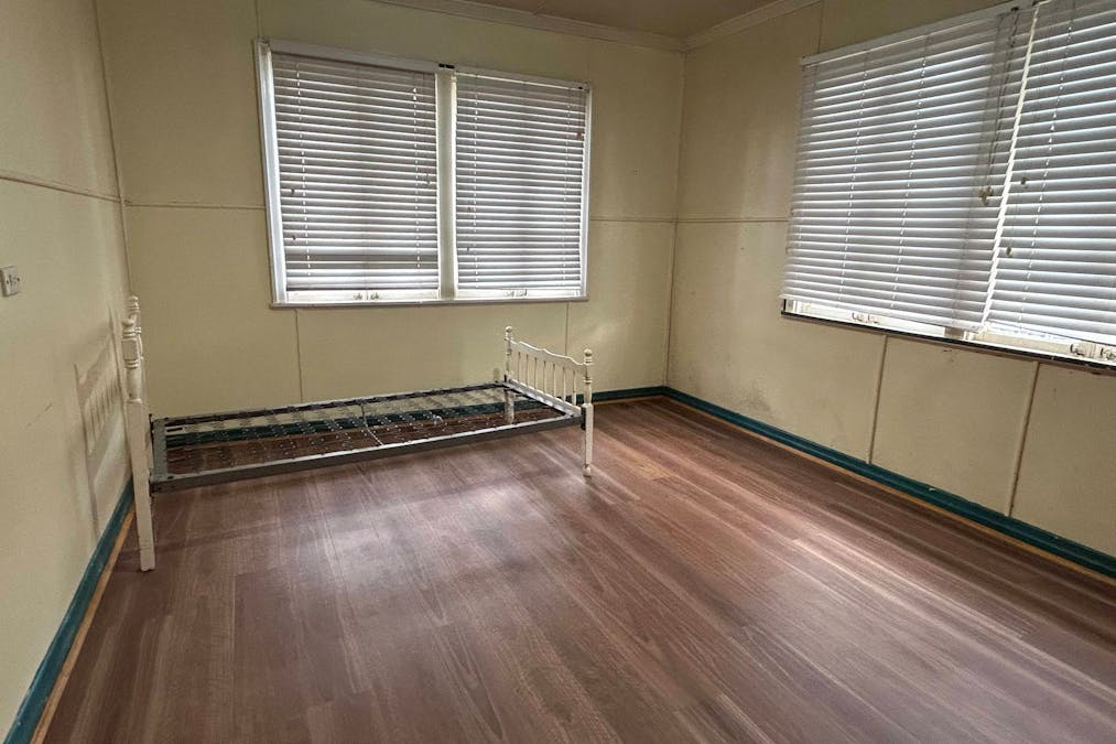 13 Nearhos Street, Dalby, QLD, 4405 - Image 9