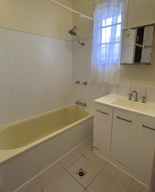 13 Nearhos Street, Dalby, QLD, 4405 - Image 11