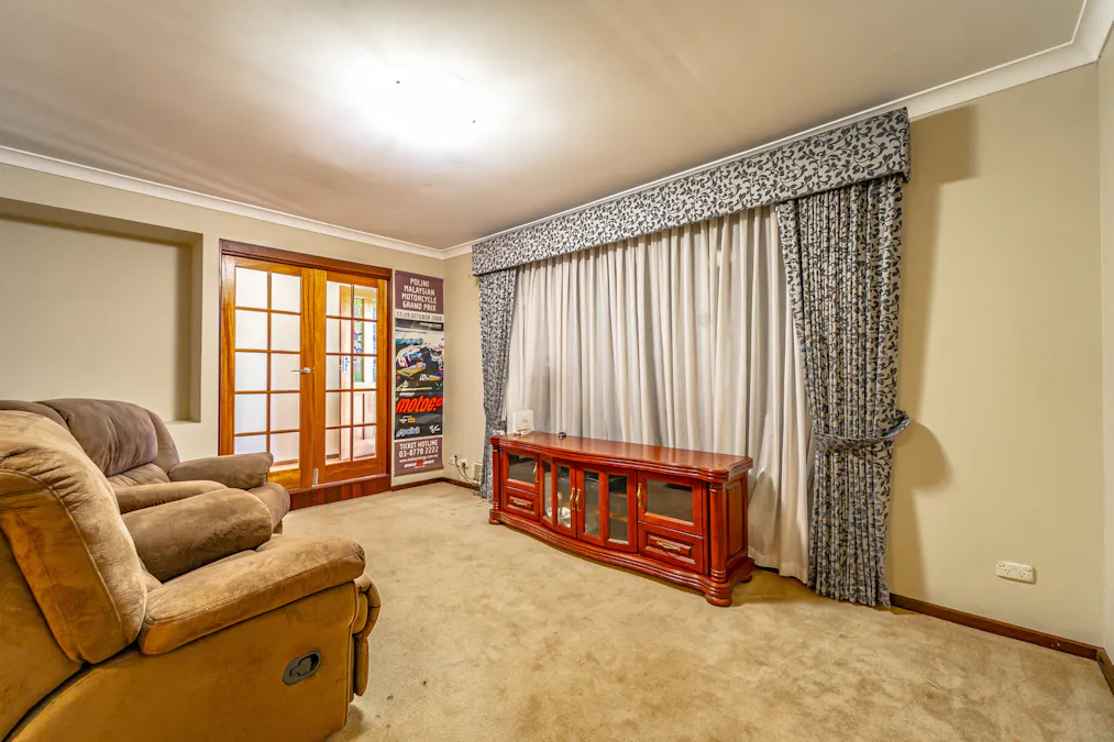 9 Barbrook Way, Warnbro, WA, 6169 - Image 7