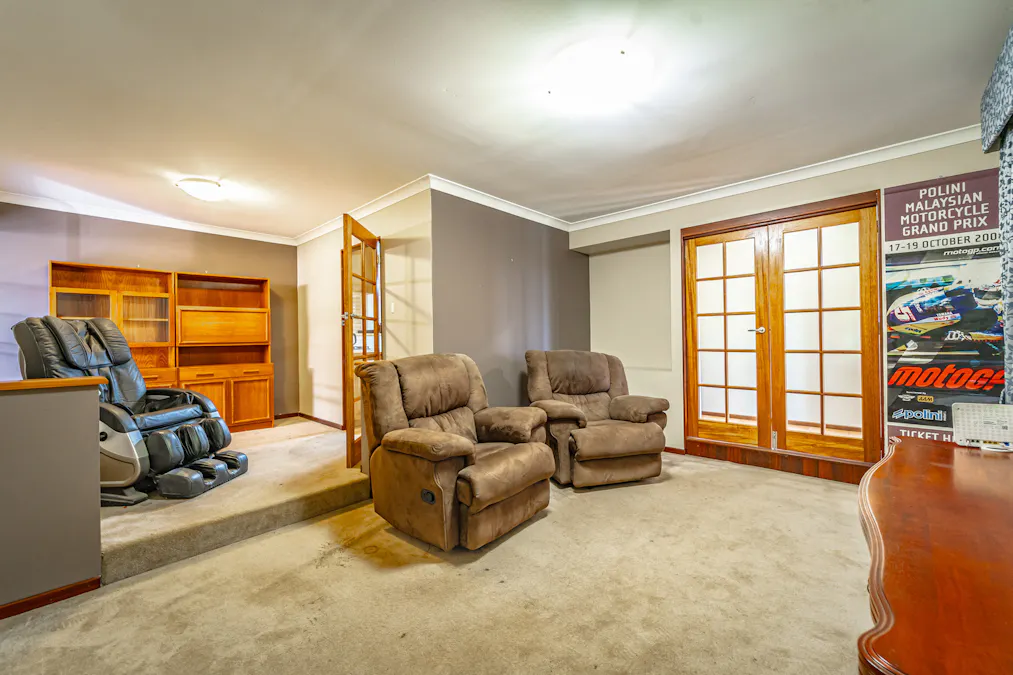 9 Barbrook Way, Warnbro, WA, 6169 - Image 8