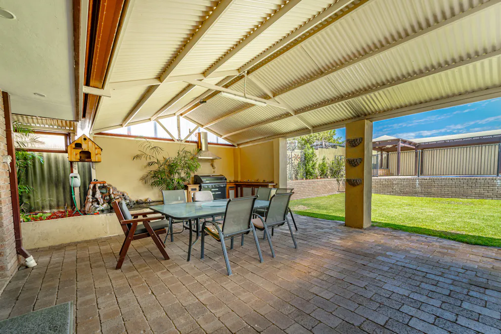 9 Barbrook Way, Warnbro, WA, 6169 - Image 19