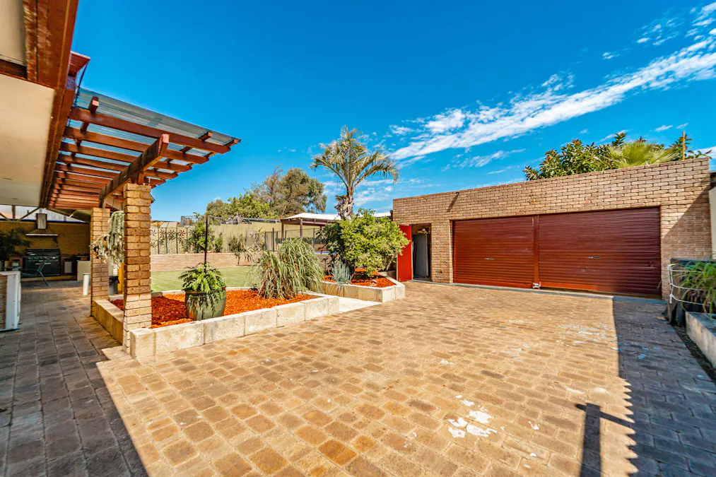 9 Barbrook Way, Warnbro, WA, 6169 - Image 27