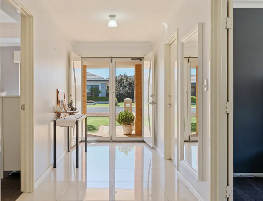 8  Harrison Way, Waroona, WA, 6215 - Image 2