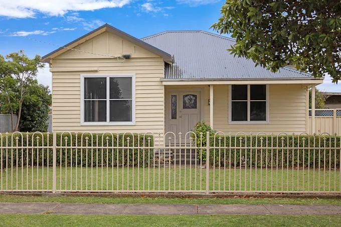 70 Stephen Street, Hamilton, VIC, 3300 - Image 1