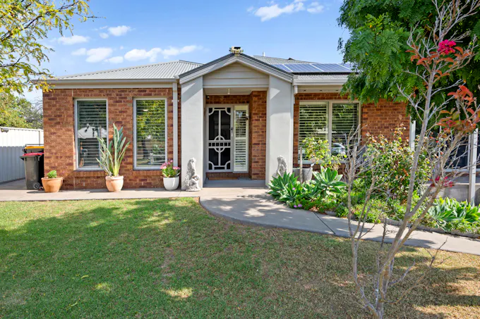 8 Pleasance Avenue, Euroa, VIC, 3666 - Image 1