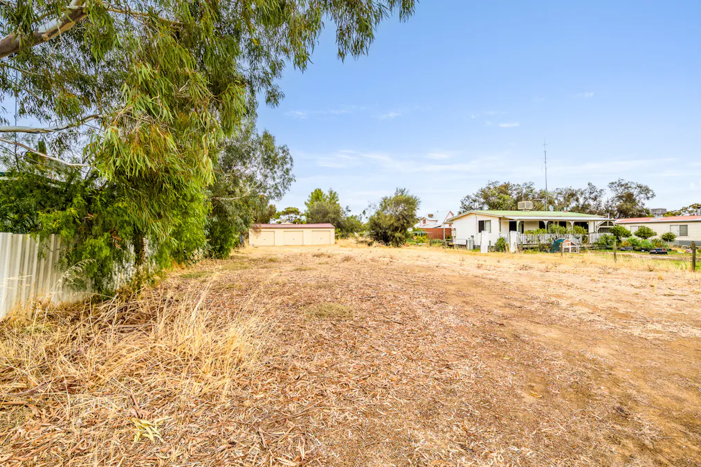 17 Milhinch Street, Muluckine, WA, 6401 - Image 4