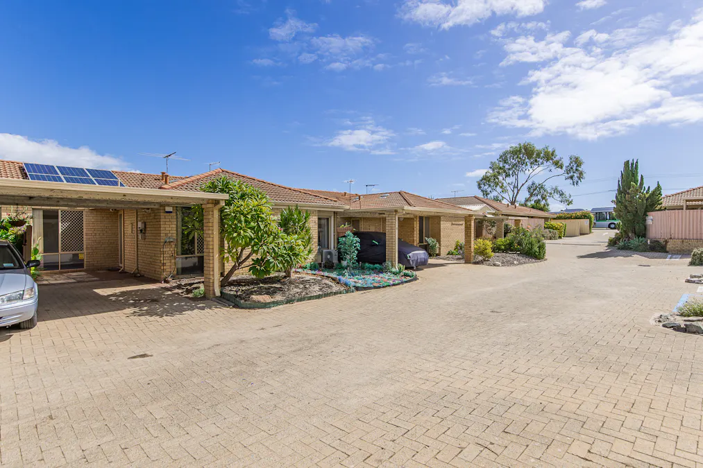 29/96 Simpson Avenue, Rockingham, WA, 6168 - Image 1