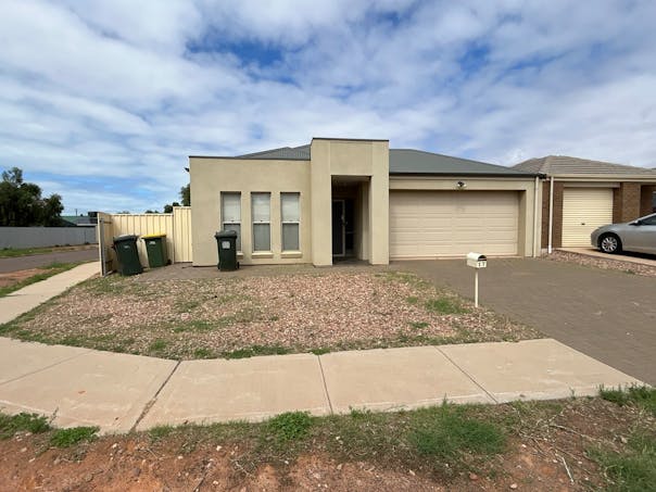 17 Phillips Street, Whyalla Stuart, SA, 5608 - Image 1