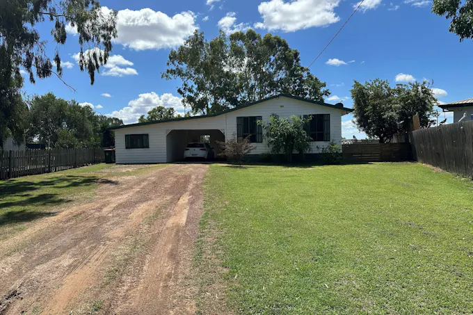 9 Wills Place, Dalby, QLD, 4405 - Image 1