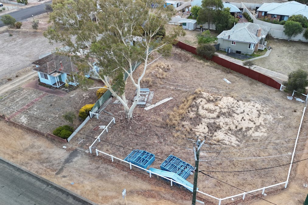 25 Round Drive, Katanning, WA, 6317 - Image 1