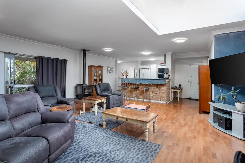 10 Wickham Way, Australind, WA, 6233 - Image 6