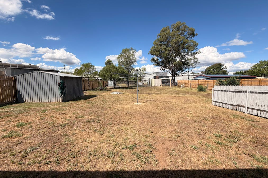 3 McQueen Street, Dalby, QLD, 4405 - Image 10