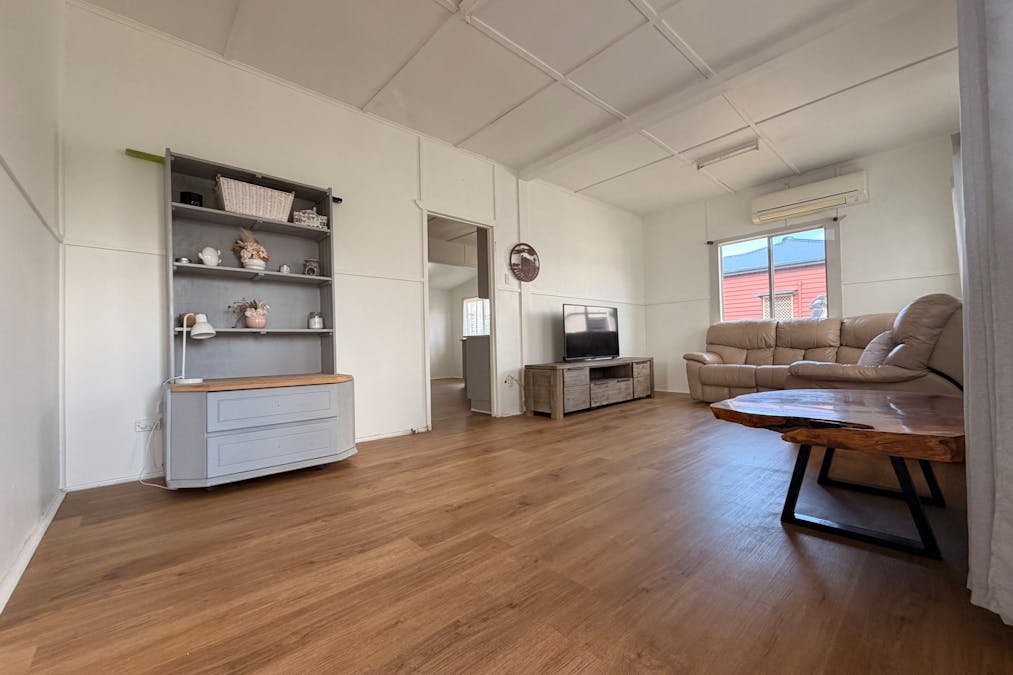 3 McQueen Street, Dalby, QLD, 4405 - Image 2