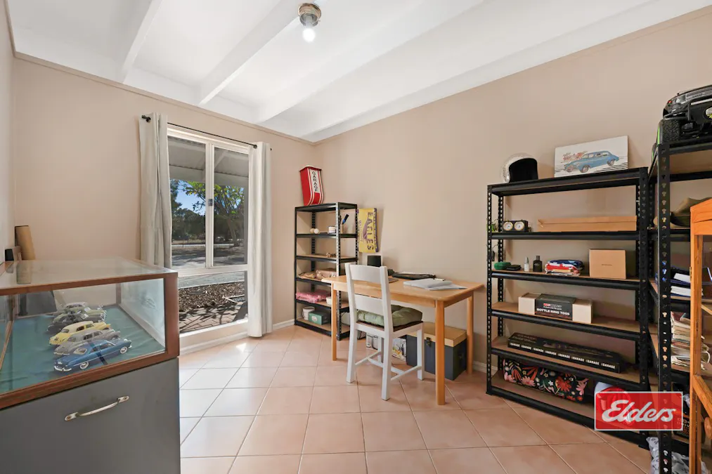 2 Leicester Close, Deepdale, WA, 6532 - Image 11