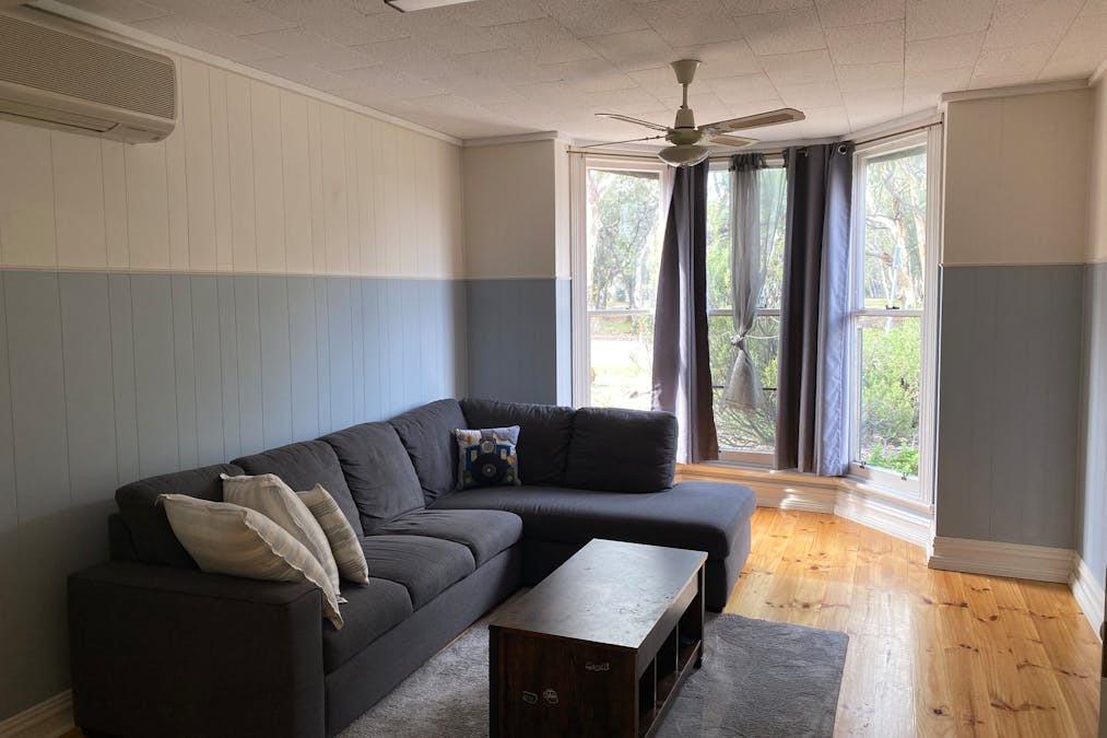 16 Craig Avenue, Warracknabeal, VIC, 3393 - Image 2