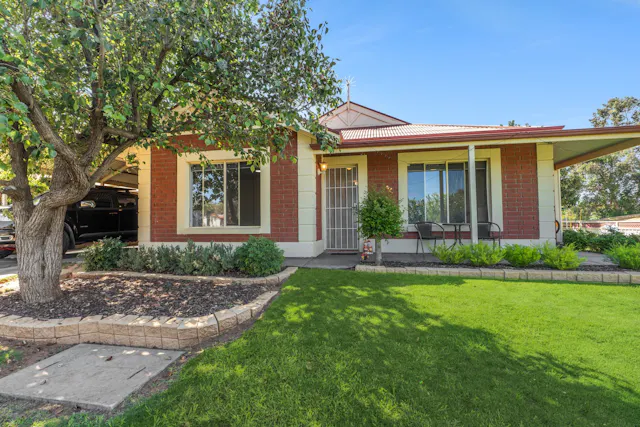 8 Elenore Avenue — photo from Elders Real Estate Waikerie