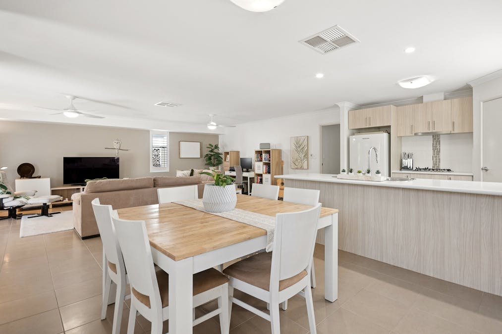 30 Hoover Bend, Baldivis, WA, 6171 - Image 6