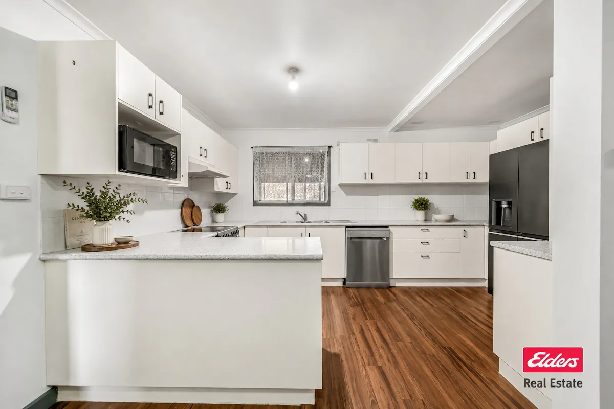 6 Salter Drive — photo 3 of 13
