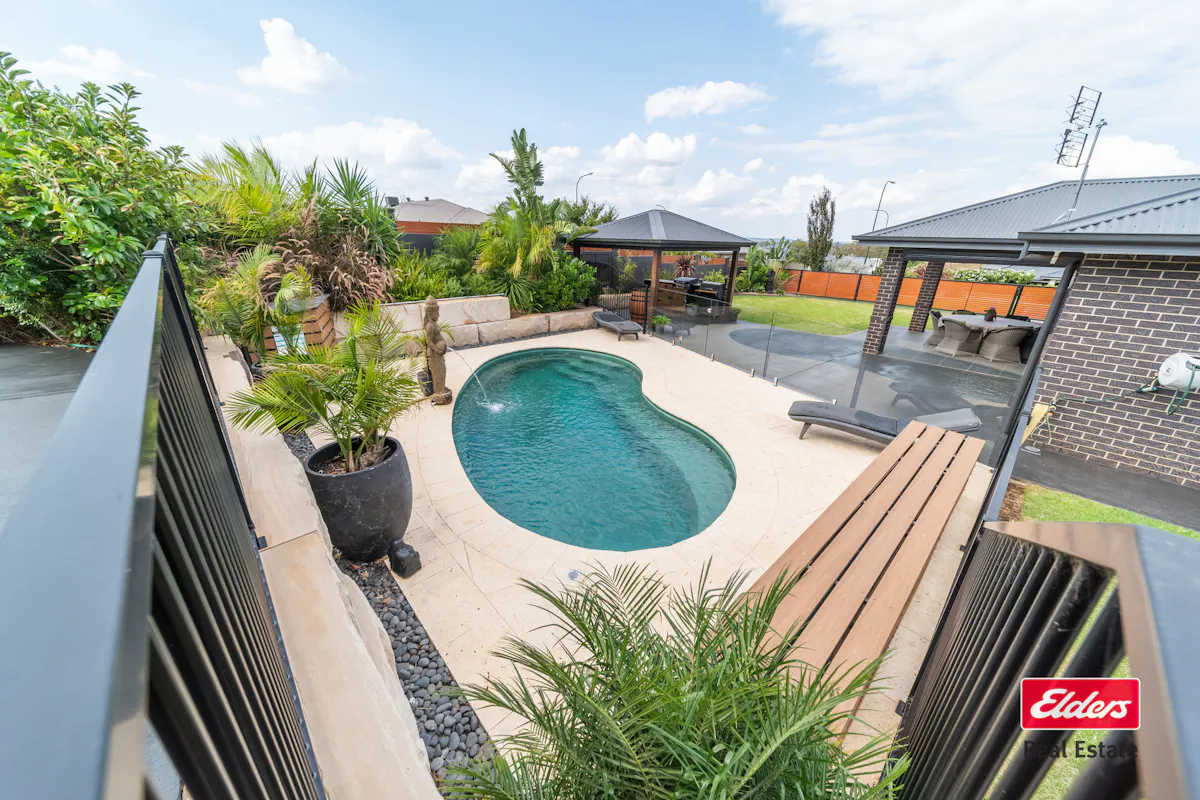 1 Nagle Drive — photo 11 of 16